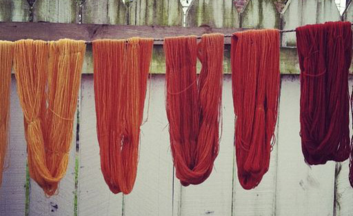 Naturally dyed yarn