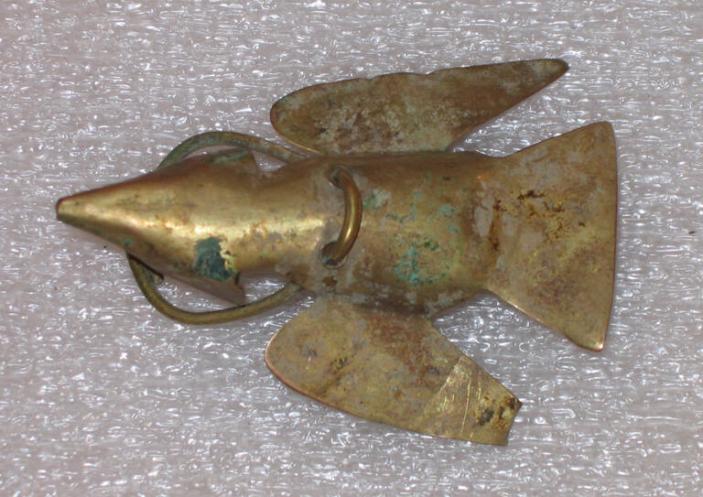 Precolumbian gold statuette
